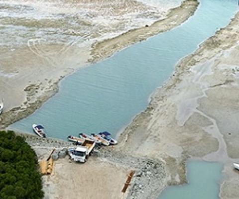 Malolo island reef dredging, Fiji. Credit - www.fijivillage.com