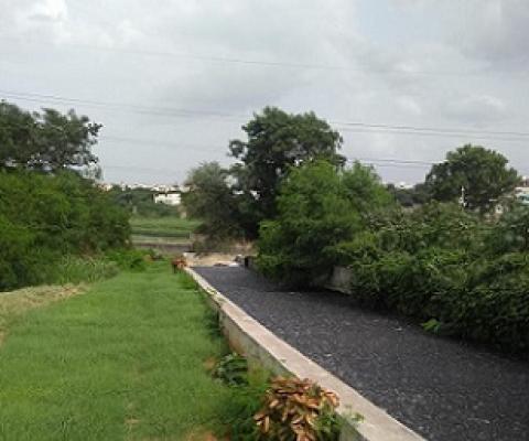 Part of a sewage treatment plant (Hyderabad, India), which relies on biological processes as a key part of the sanitation process. Credit: Simon Wilcock