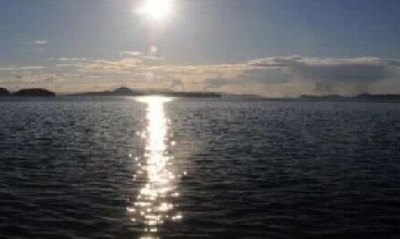 Example of sunglint from an individual’s perspective. Credit - Euopean Space Agency (ESA)