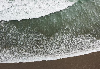 waves, beach, ocean, sea, generic. Photo: Unsplash / Alister Hitchcock