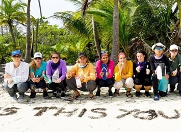 All-female ocean plastic research mission sets sail for "trash gyre"